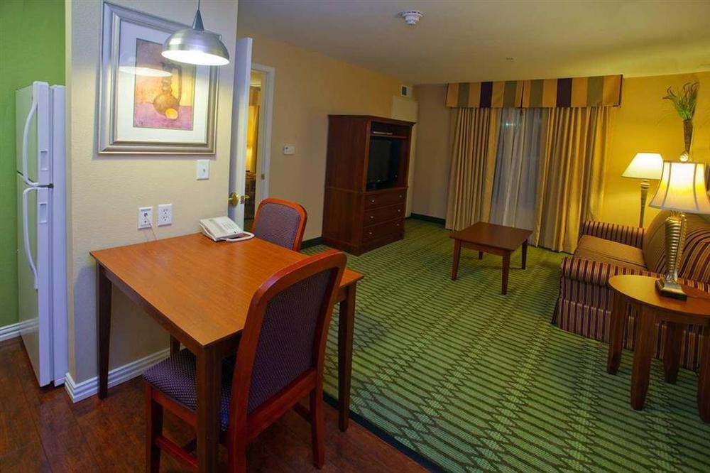 Homewood Suites By Hilton Κόλετζ Στέισον Δωμάτιο φωτογραφία